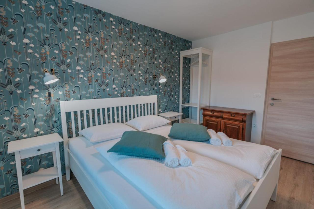 Apartma Lamberger Zirovnica Exterior foto