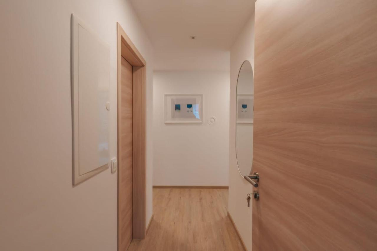 Apartma Lamberger Zirovnica Exterior foto