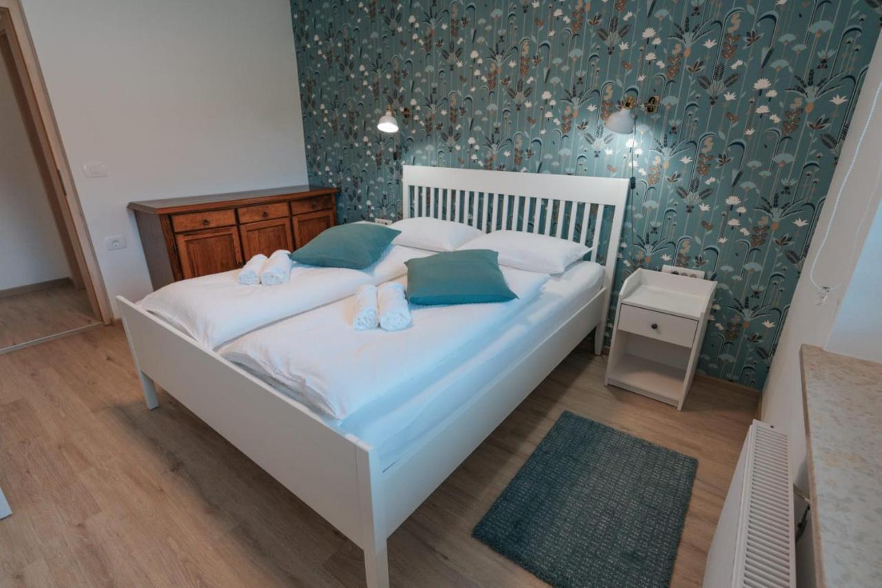 Apartma Lamberger Zirovnica Exterior foto